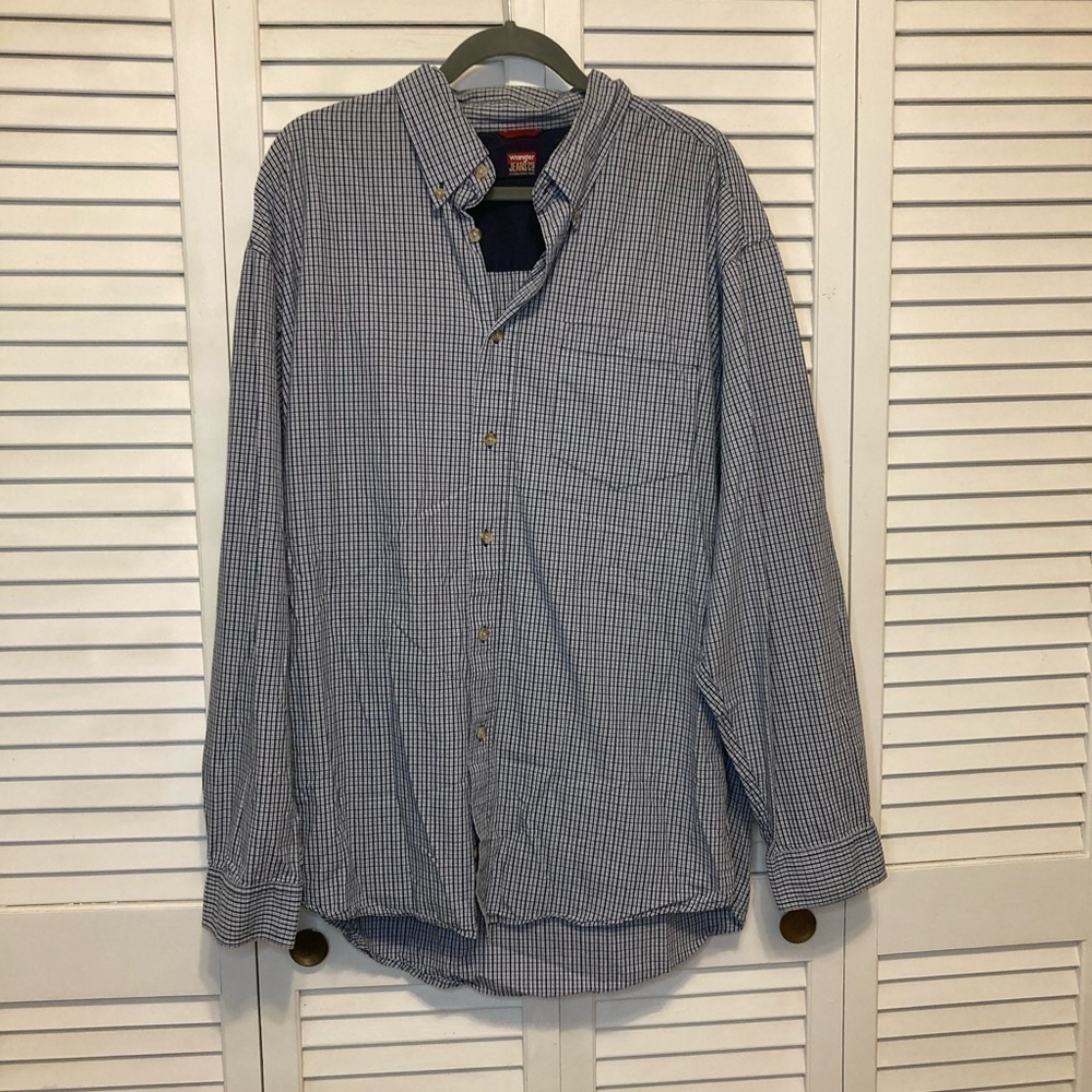 Wrangler Blue Plaid Button Down Shirt Size Large